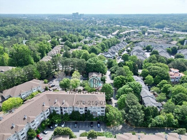 Building Photo - Elegant 2 Bedroom Condo in Buckhead. Gated...