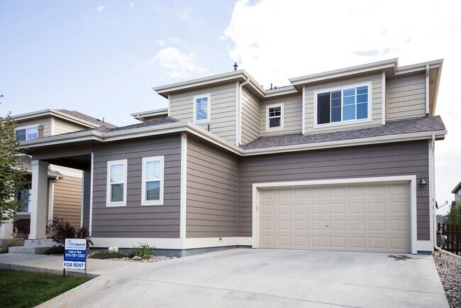 Building Photo - Spacious 3 Bedroom Single-Family Home with Modern Features