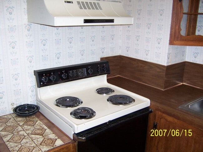 Building Photo - 808 W Myrtle St