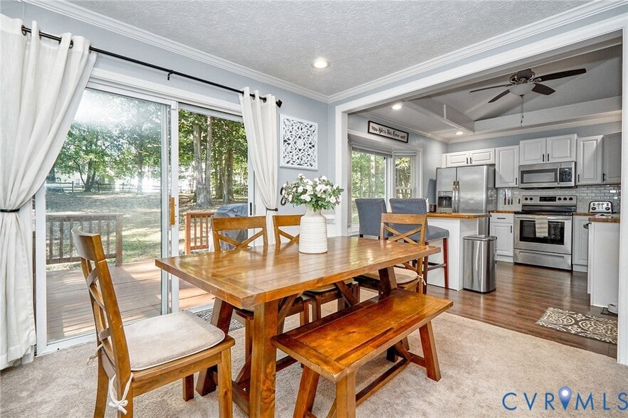 Building Photo - 3434 Castlebury Dr