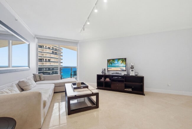 Building Photo - 9595 Collins Ave