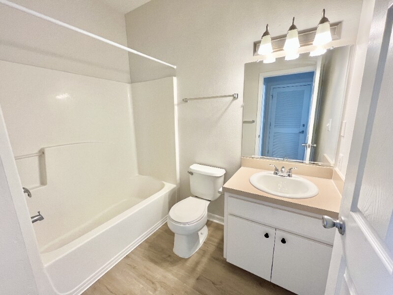 Building Photo - 2403 W Platt St