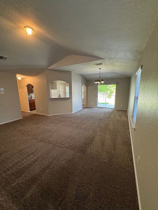 Building Photo - NICE 3 BR IN DESIRED SCHERTZ LOCATED NEAR ...