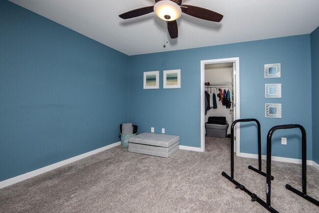 Building Photo - Luxury 5 Bedrooms 3 Full Baths 2 Car Garage