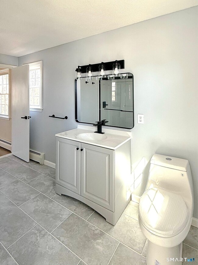 Building Photo - 47 Crestwood Dr