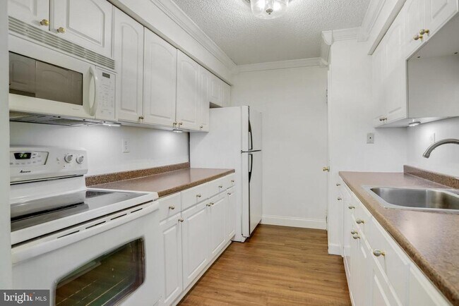 Building Photo - 5300 Holmes Run Pkwy