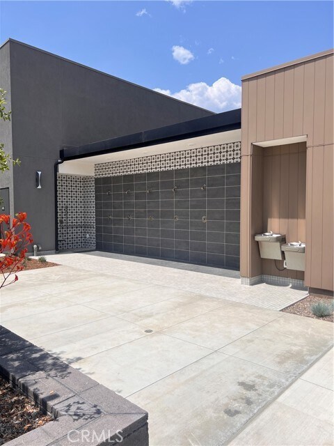 Building Photo - 16032 Sunny Ct