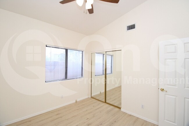 Building Photo - 7074 S Heather Dr