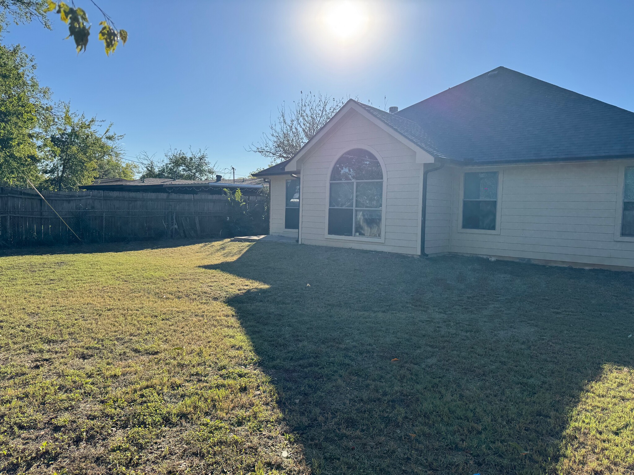 Building Photo - 6611 Rockdale Rd