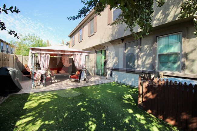 Building Photo - 1255 S Rialto