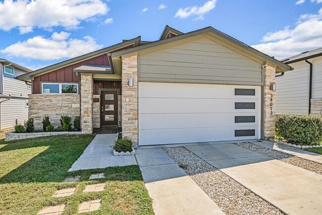 Primary Photo - 14013 Zuhause Dr