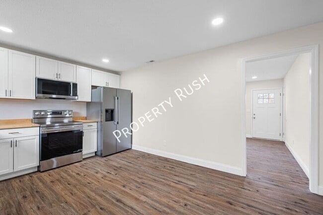 Building Photo - 3338 Gundy Dr