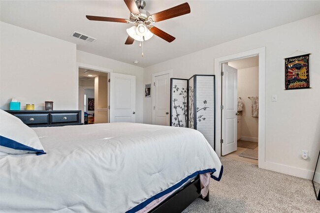 Building Photo - 603 White Steppe Way