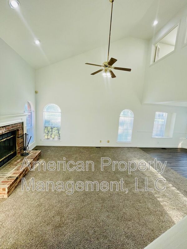 Building Photo - 5311 E 95th St