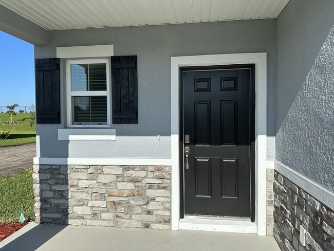 Building Photo - 10936 SW Vasari Way