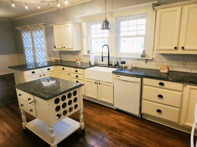 Building Photo - 708 N Rockwall Ave