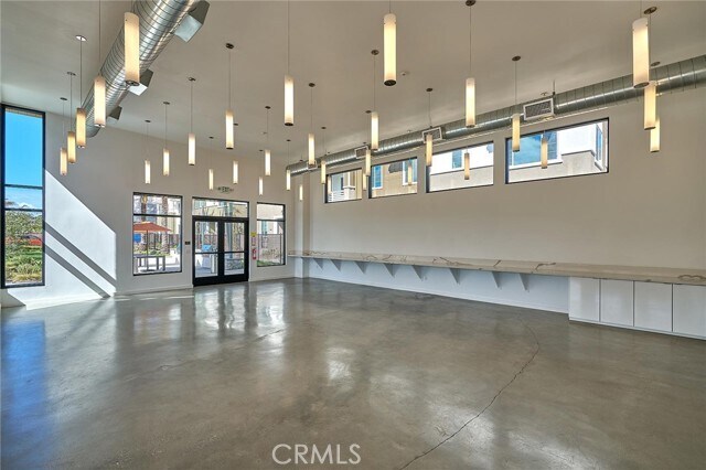 Building Photo - 1470 Skyline Ln