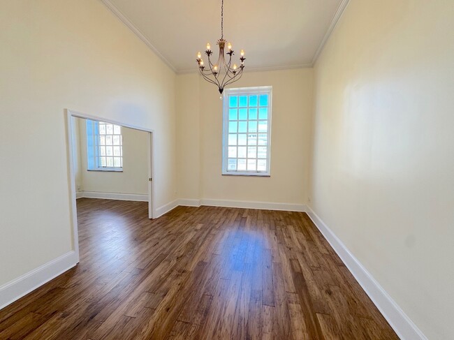 Building Photo - 321 Abercorn St