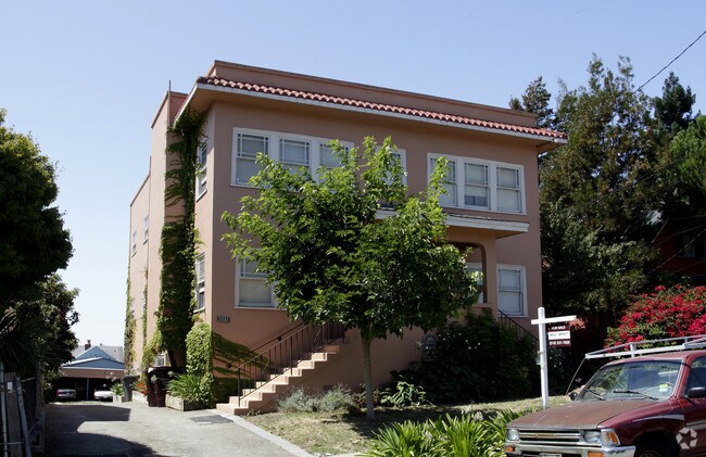 Primary Photo - 1131 Bella Vista Ave