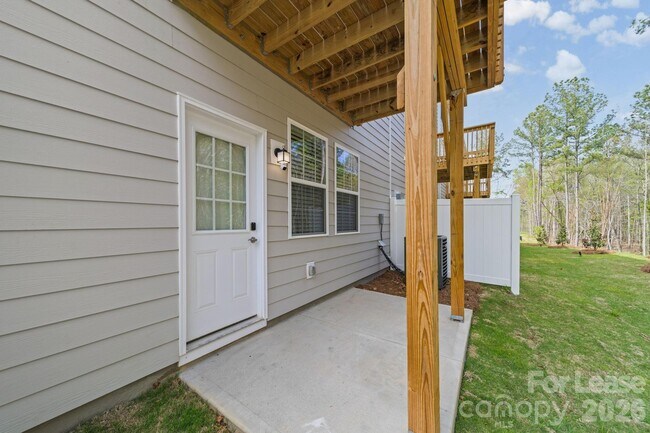 Building Photo - 1104 Bandon Dr