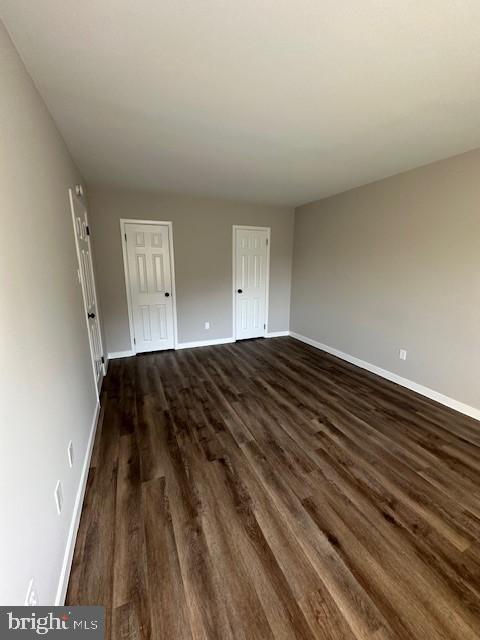 Building Photo - 1319 Valley Dr