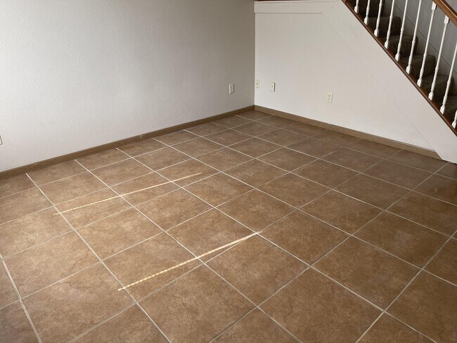 Building Photo - 307 Saint Joseph St