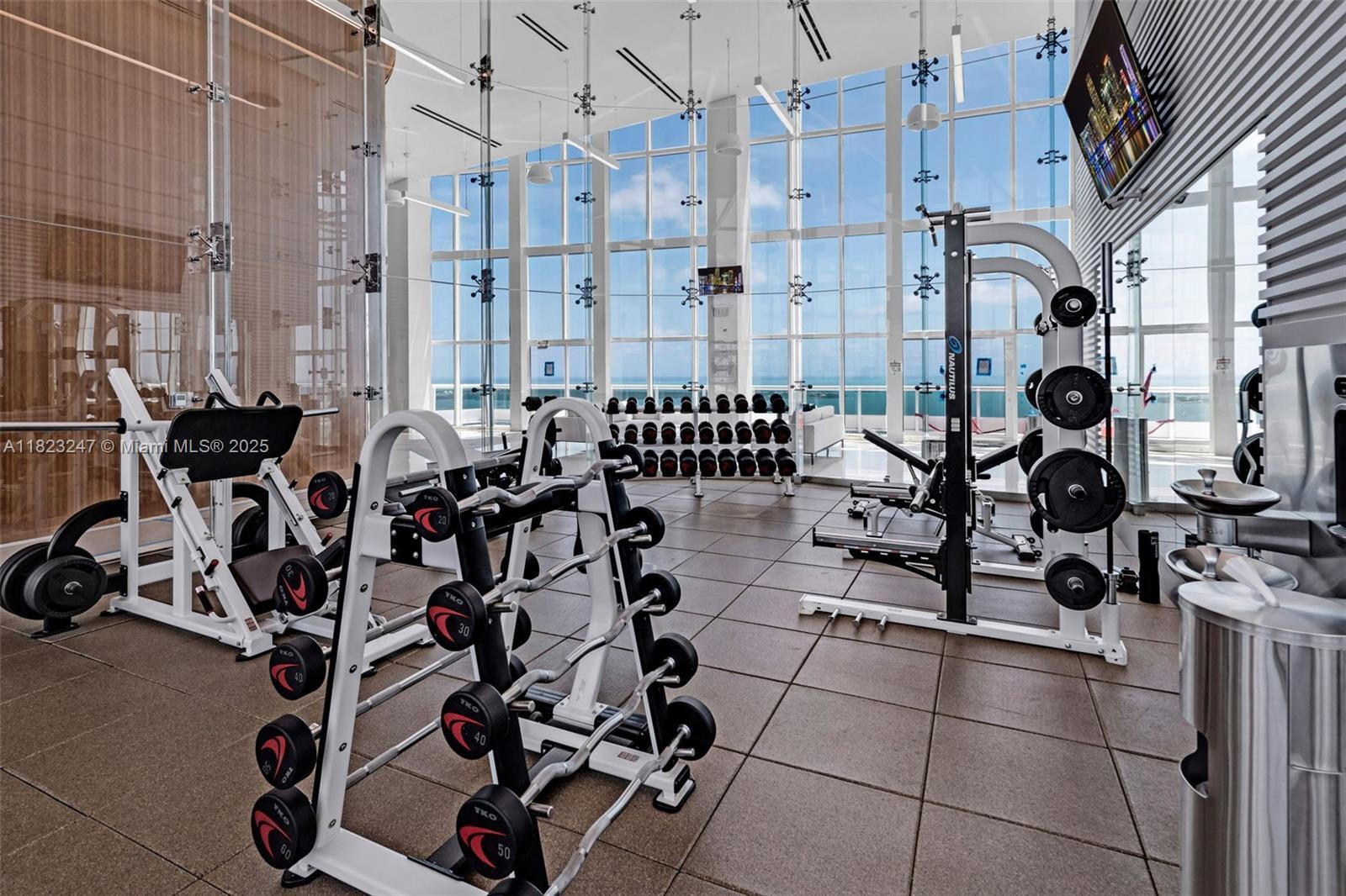 Building Photo - 1643 Brickell Ave