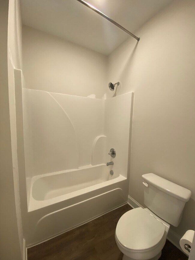 Building Photo - 5363 Nikki Way