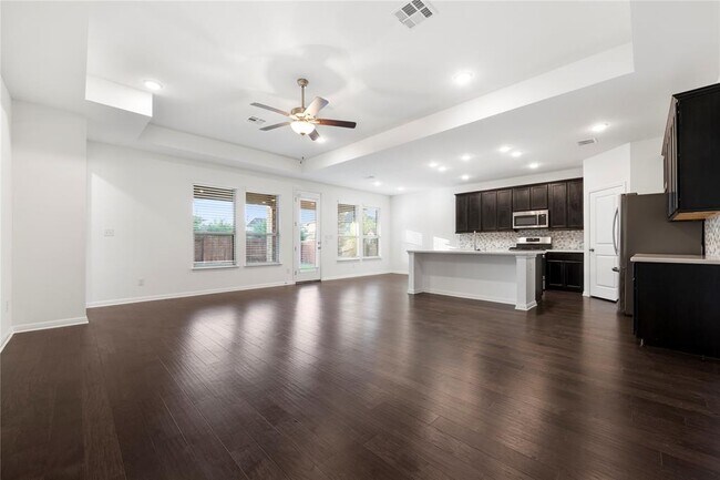 Building Photo - 5146 Veranda Ter