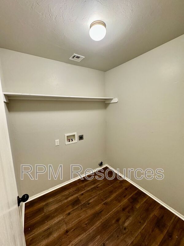 Building Photo - 1840 Schooner Rd