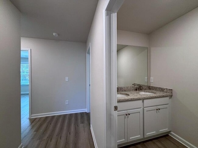 Building Photo - 235-B Alston Ridge Dr