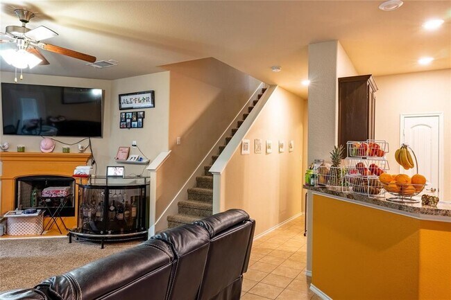 Building Photo - 333 Allerton Mews