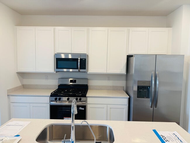 Building Photo - 15190 Swallow Fls Wy