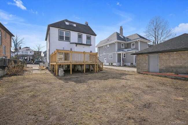Building Photo - 154-25 13th Ave