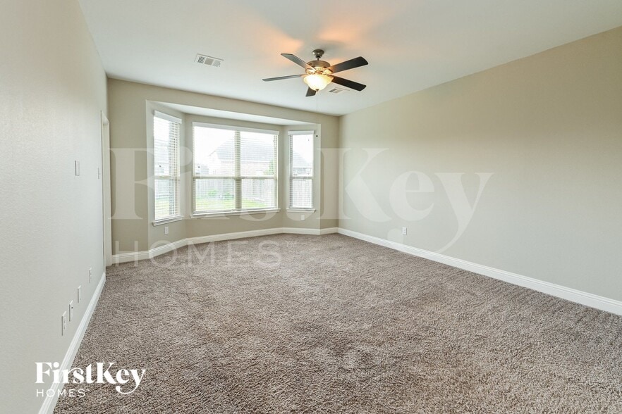 Building Photo - 31086 Timber Bend Ln