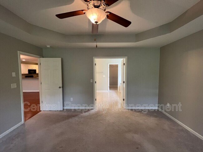 Building Photo - 107 Shalom Dr