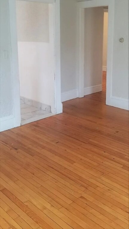 Building Photo - 16 Pinkham Pl