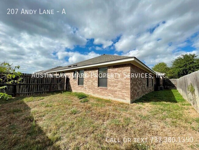 Building Photo - 207 Andy Ln