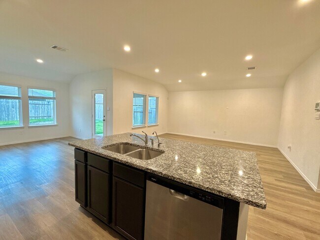 Building Photo - 15143 Pr Ml Dr