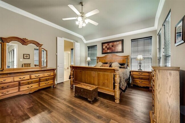 Building Photo - 3802 Frio Way