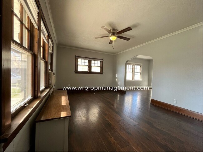 Building Photo - 812 Alvison Rd