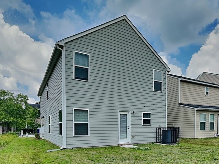 Building Photo - 3630 Oakleaf Pass