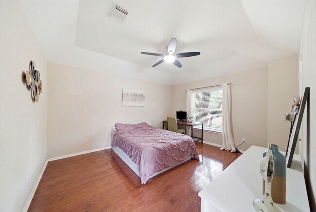 Building Photo - 4418 Ruttand Park Ln