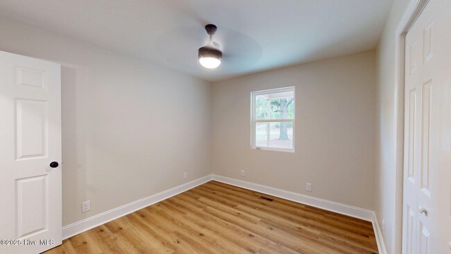 Building Photo - 600 S Hardin St