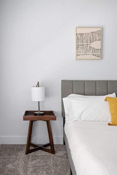 Building Photo - 8510 Westfield Blvd