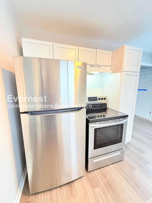 Building Photo - 19918 Rensellor St