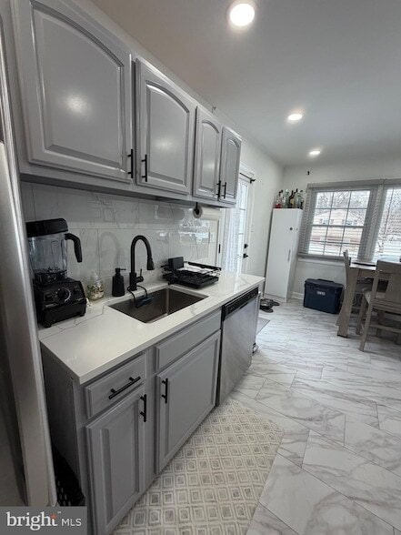 Building Photo - 15309 Alan Dr