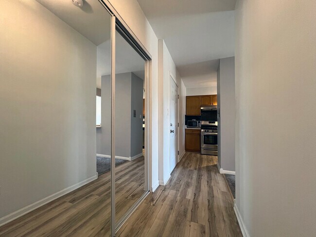 Building Photo - 2415 N Kennicott Dr