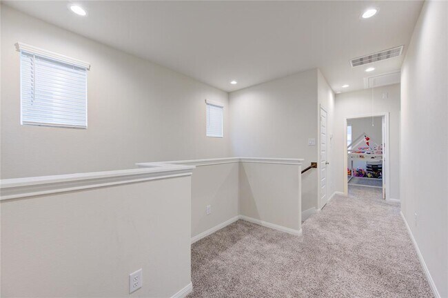 Building Photo - 9834 Rugged Oaks Dr