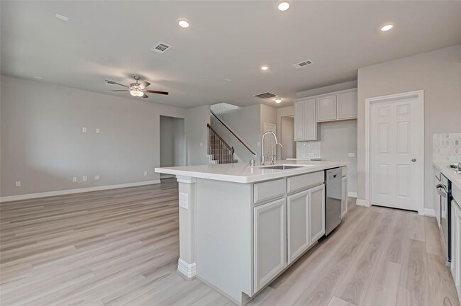 Building Photo - 3433 Acacia Grv Ln